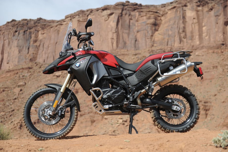 719615-bmw-f800gs-aventuriere-pur-sang